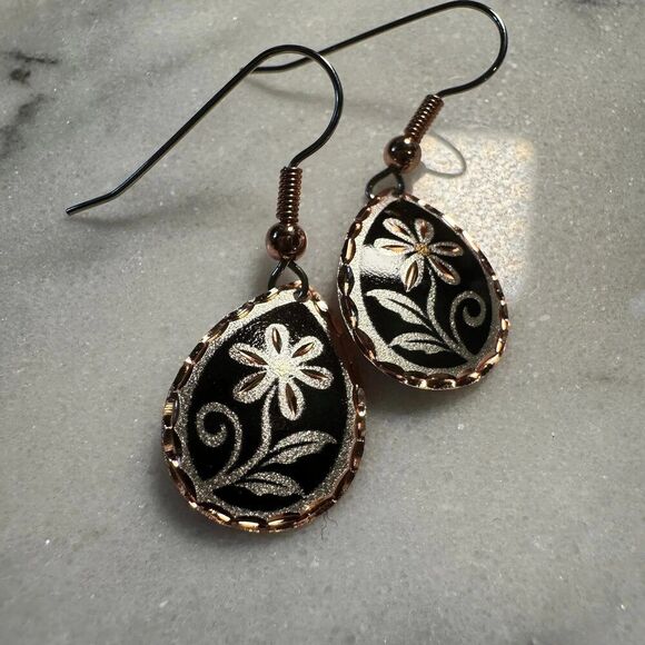 Handcrafted Boho Copper Earrings, Floral Wire Black Drop Earrings, Gift Box - Picture 1 of 4